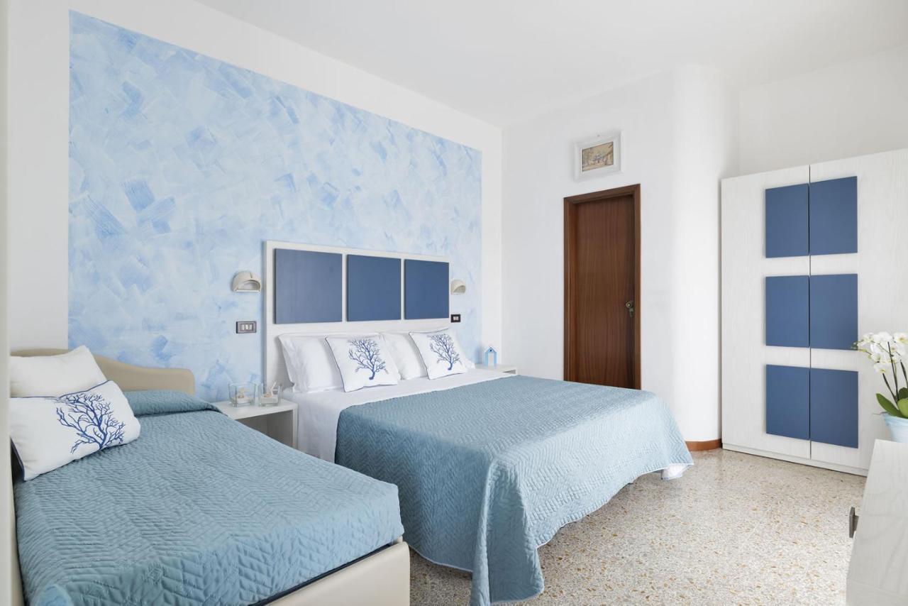 Hotel Capitol Misano Adriatico Dış mekan fotoğraf