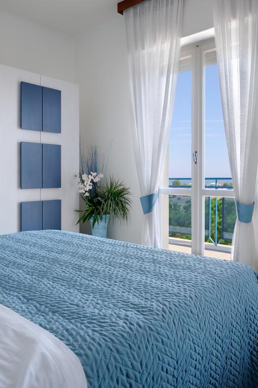Hotel Capitol Misano Adriatico Dış mekan fotoğraf